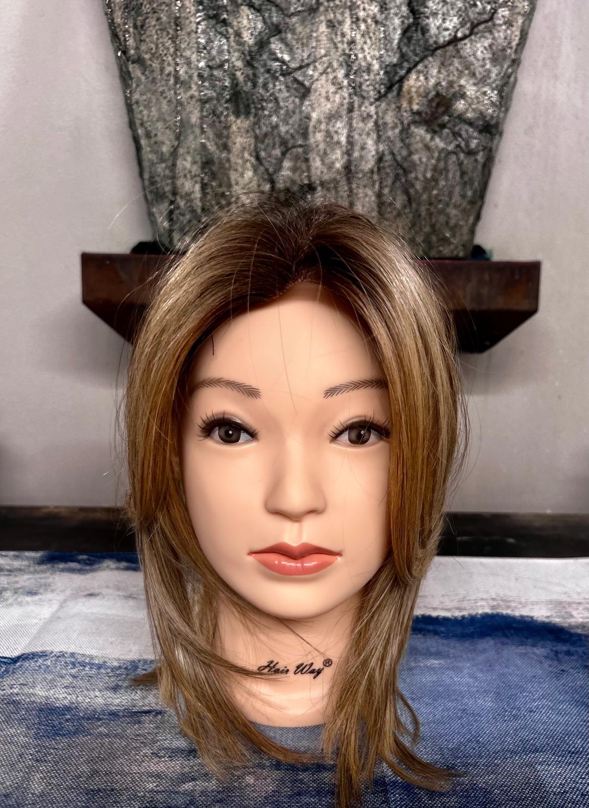 Dimensional blonde and brown topper